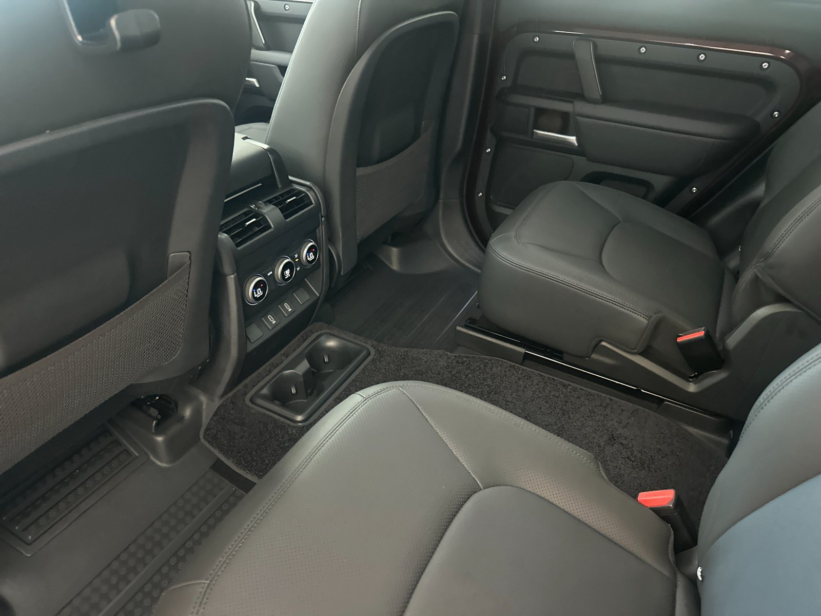 New 2026 Land Rover Defender 130 S AWD/4WD image 12