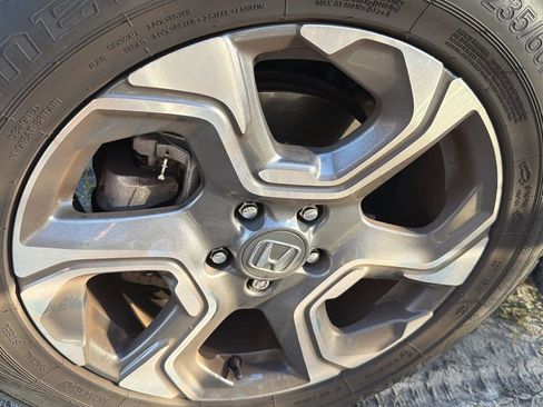 Used 2018 Honda CR-V EX image 5