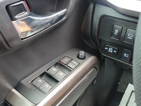 Certified 2022 Toyota Tacoma Limited RWD image 31