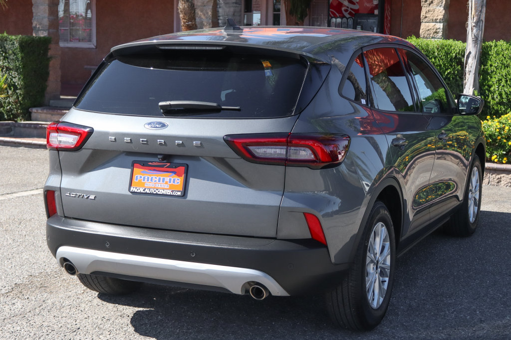 Used 2025 Ford Escape Active w/ Tech Pack #1 FWD image 9
