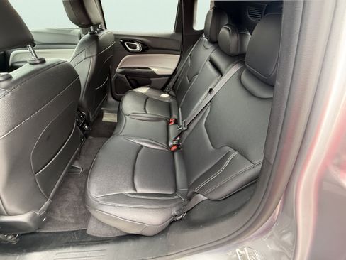 Used 2025 Jeep Compass Limited AWD/4WD image 11