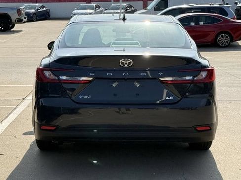 Used 2025 Toyota Camry LE FWD image 5