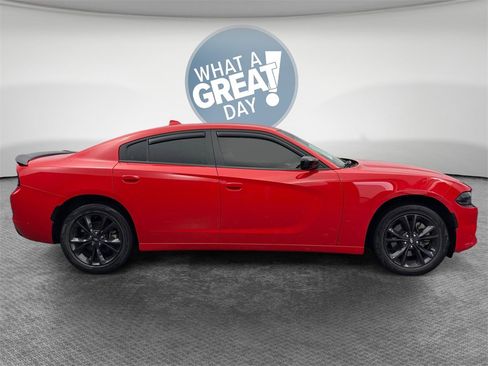 Used 2021 Dodge Charger SXT w/ Blacktop Package image 2