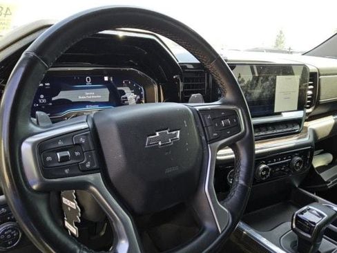 Used 2023 Chevrolet Silverado 1500 LT Trail Boss AWD/4WD image 6