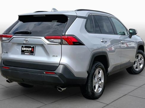Used 2025 Toyota RAV4 XLE FWD image 13