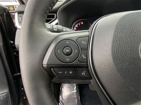 Used 2024 Toyota RAV4 XLE Premium image 8