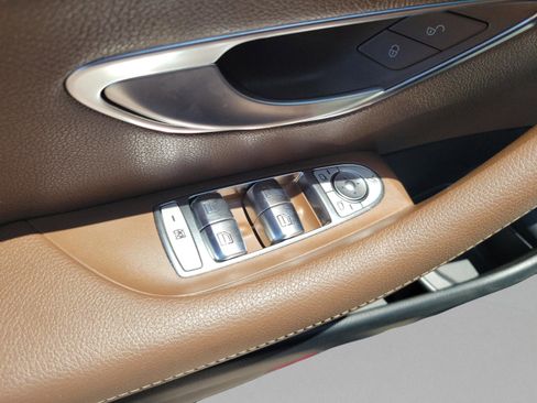 Used 2019 Mercedes-Benz E 300 image 13