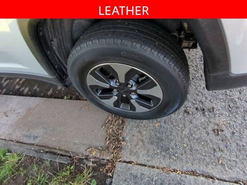 Used 2023 Jeep Grand Cherokee 4WD 4xe image 5