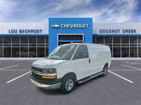 Used 2024 Chevrolet Express 2500 w/ Driver Convenience Package image 4