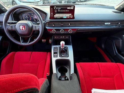 Used 2025 Honda Civic Type R image 32