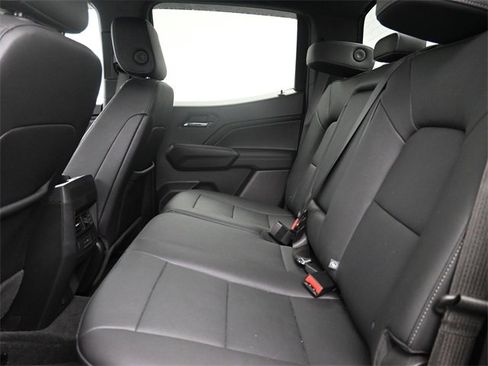 Used 2024 Chevrolet Colorado LT w/ LT Convenience Package III image 19