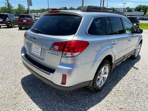 Used 2013 Subaru Outback 2.5i Limited AWD/4WD image 5