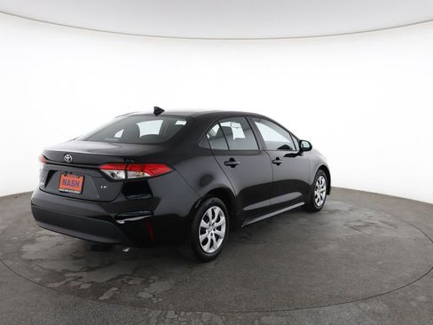 Used 2025 Toyota Corolla LE image 12