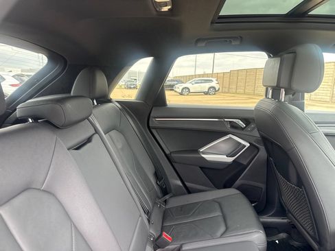 Used 2020 Audi Q3 2.0T Premium w/ Convenience Package AWD/4WD image 33