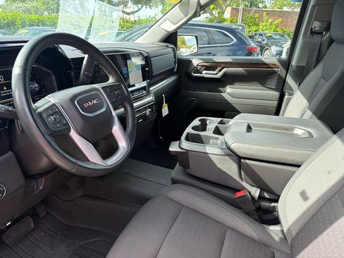 Used 2024 GMC Sierra 1500 Elevation w/ LPO, Elevation Black Package RWD image 9
