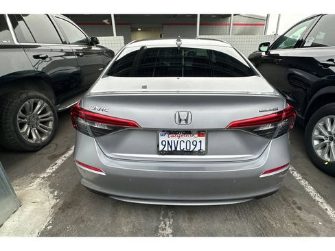Used 2022 Honda Civic Touring image 6