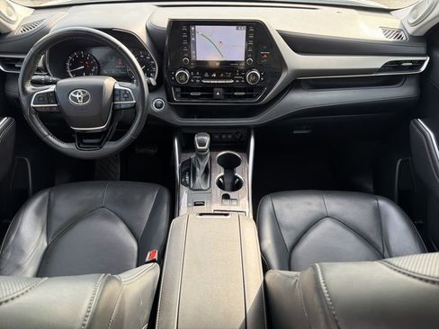 Used 2020 Toyota Highlander Limited image 28