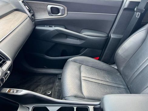 Used 2023 Kia Sorento S w/ Panoramic Sunroof Package AWD/4WD image 14