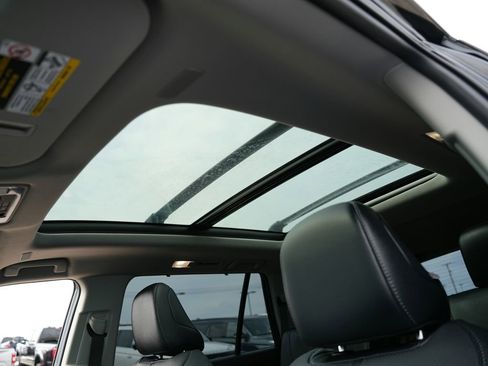 Used 2025 Toyota Grand Highlander Limited image 20