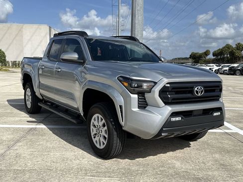Used 2024 Toyota Tacoma SR5 image 12