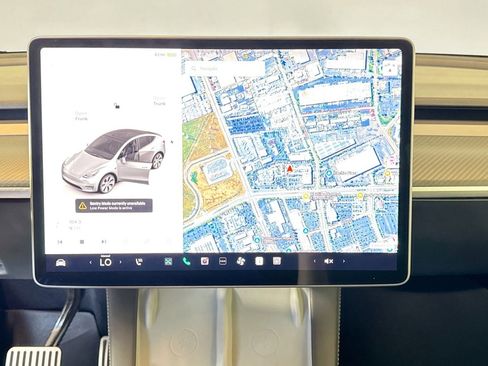 Used 2024 Tesla Model Y Long Range image 15