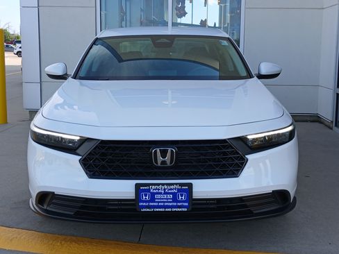 Used 2025 Honda Accord LX image 4