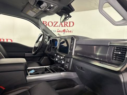 Certified 2025 Ford F250 Lariat w/ Black Appearance Package image 17
