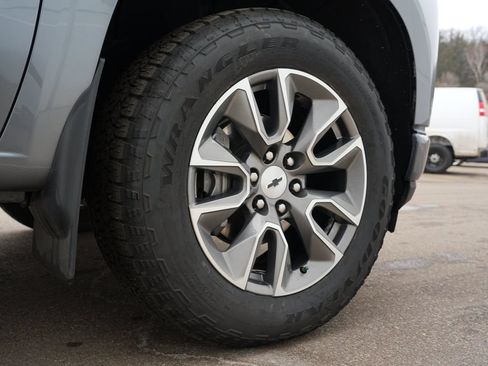 Used 2022 Chevrolet Silverado 1500 RST AWD/4WD image 31