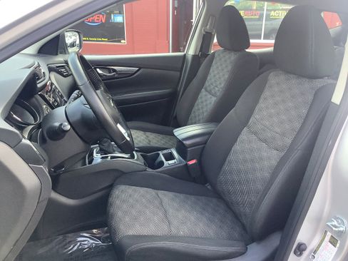 Used 2017 Nissan Rogue Sport SV w/ SV All-Weather Package image 10