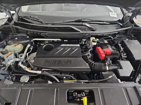 Used 2025 Nissan Rogue SV FWD image 10