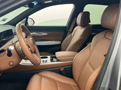 Used 2026 Genesis GV70 2.5T Advanced image 7