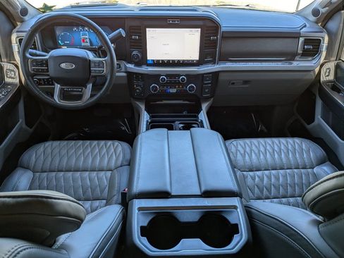 Certified 2025 Ford F250 Platinum w/ Platinum Plus Package image 15