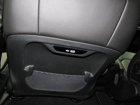 New 2025 Chrysler Pacifica Select image 25