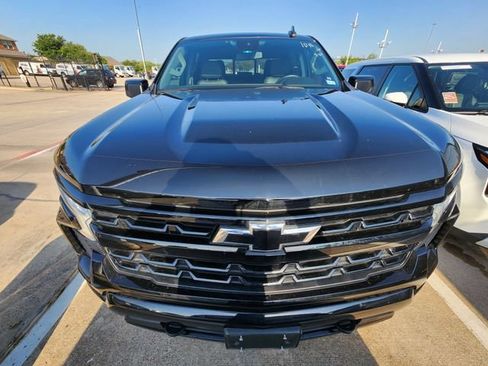 Used 2023 Chevrolet Silverado 1500 RST AWD/4WD image 2