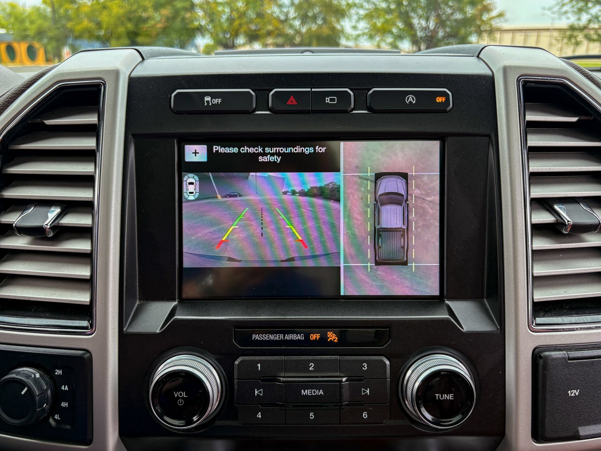 Used 2019 Ford F150 King Ranch w/ Equipment Group 601A Luxury AWD/4WD image 23