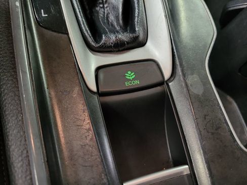 Used 2018 Honda Accord EX image 20