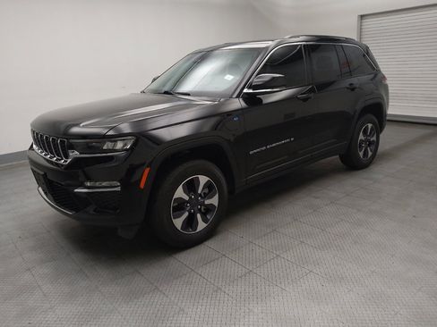 Used 2023 Jeep Grand Cherokee 4WD 4xe image 2