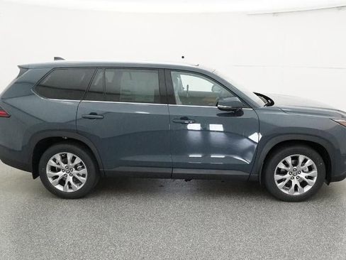 New 2026 Toyota Grand Highlander Limited image 11