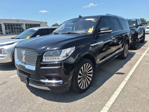 Used 2019 Lincoln Navigator L Reserve AWD/4WD image 4