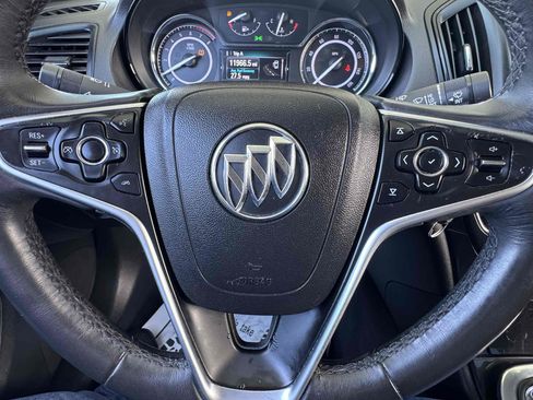 Used 2017 Buick Regal Sport Touring image 12