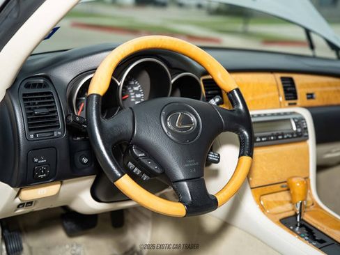 Used 2003 Lexus SC 430 Convertible RWD image 39