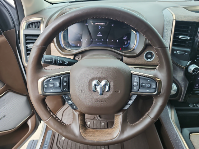 Used 2025 RAM 1500 Limited AWD/4WD image 37