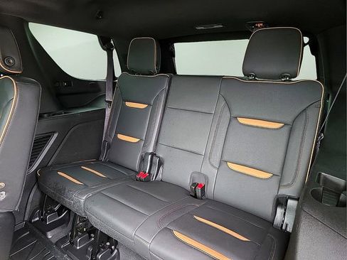 Used 2024 GMC Yukon AT4 AWD/4WD image 13