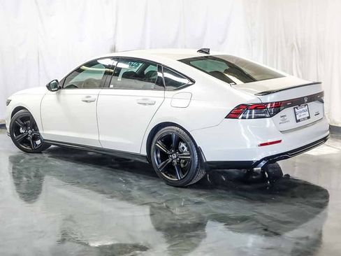 Used 2024 Honda Accord Sport image 9