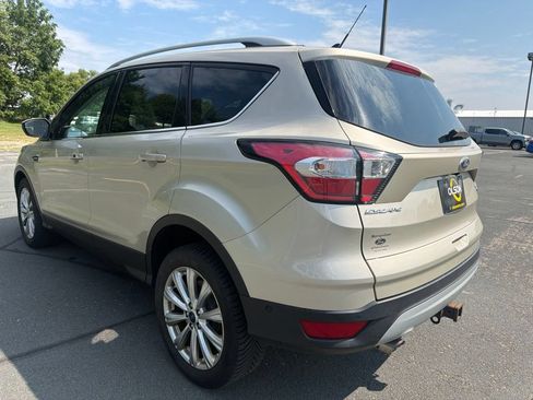 Used 2018 Ford Escape Titanium AWD/4WD image 5