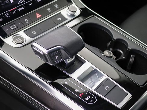 Used 2023 Audi Q8 Premium Plus w/ Premium Plus Package AWD/4WD image 26