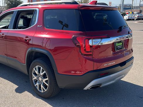 Certified 2023 GMC Acadia SLT image 6