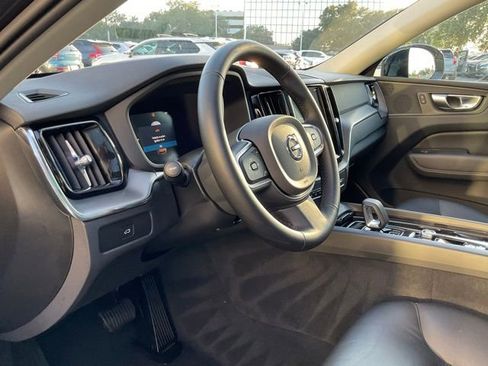 Certified 2025 Volvo XC60 B5 Core AWD/4WD image 12