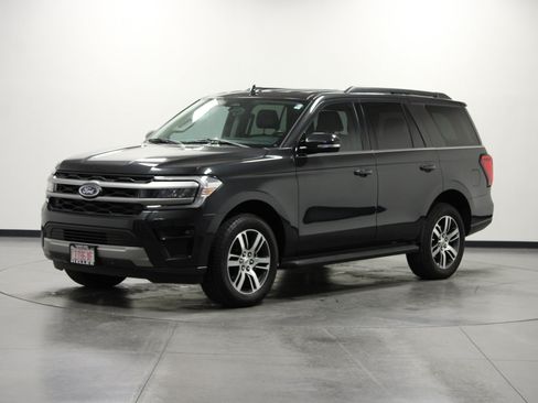 Used 2024 Ford Expedition XLT RWD image 8