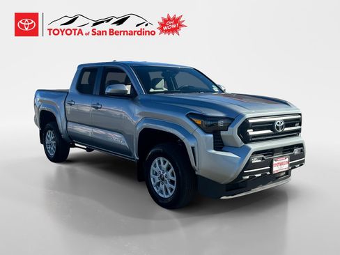 Certified 2026 Toyota Tacoma SR5 AWD/4WD image 7
